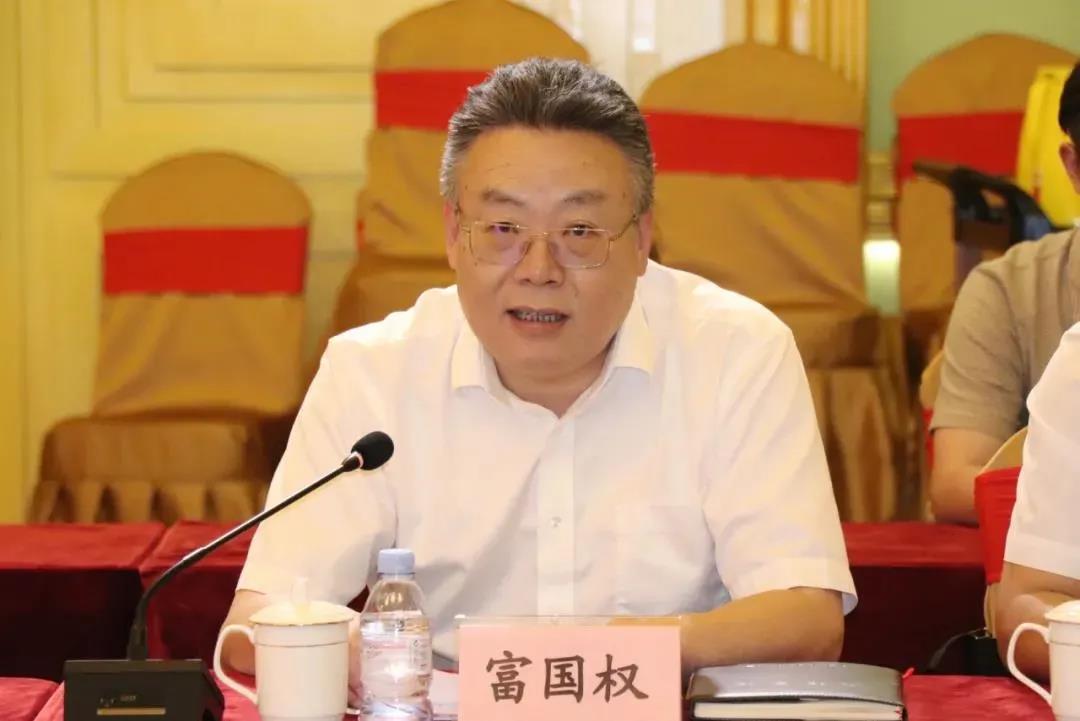 張江長三角科技城平湖園黨工委常務副書記、新埭鎮黨委書記富國權致辭